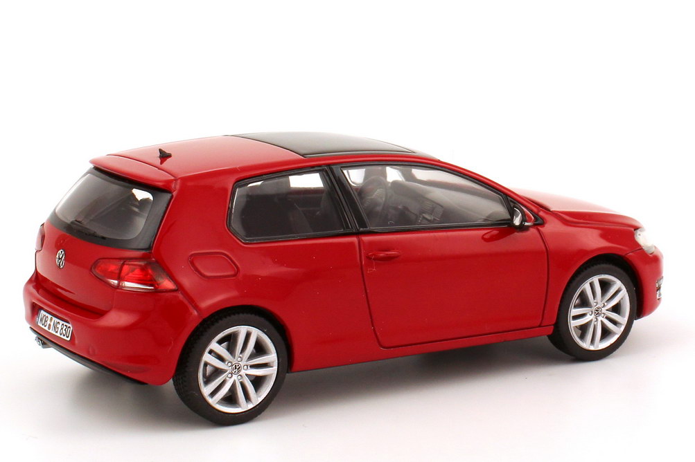 Foto 1:43 VW Golf VII 2012 2türig tornado-rot Werbemodell herpa 5G3099300ANA
