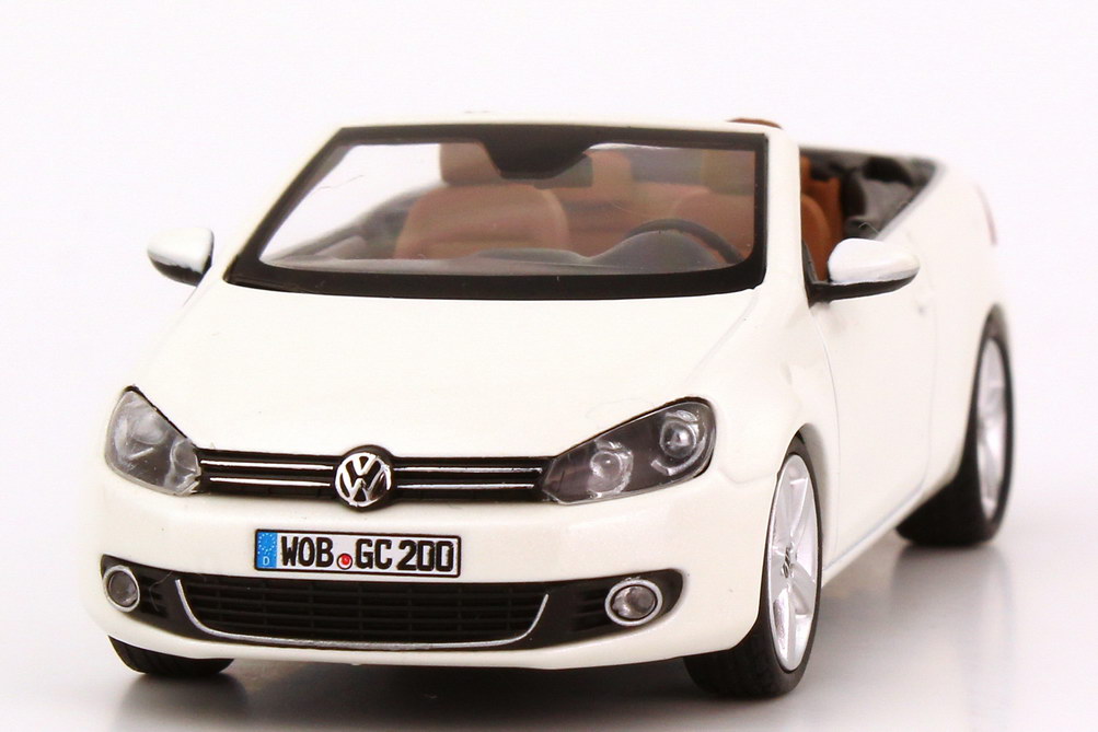 Foto 1:43 VW Golf VI Cabrio oryx-weiß-perlmutteffekt Werbemodell Schuco 5K70993000K1