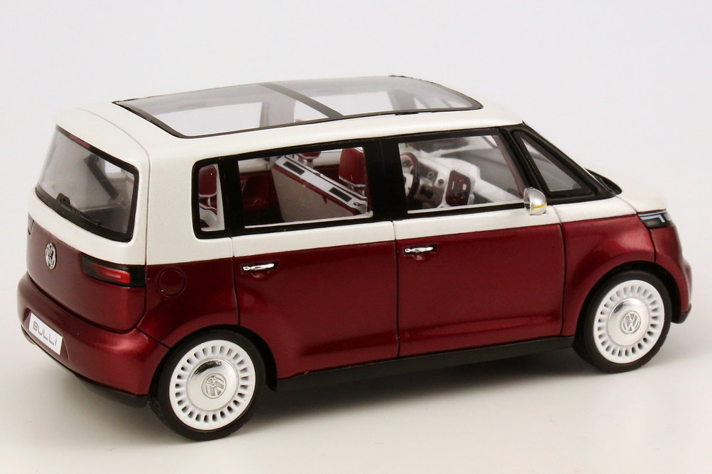 Foto 1:43 VW New Bulli concept rot-met./weiß-met. (Genfer Autosalon 2011)  Werbemodell Premium ClassiXXs 7E9099300BL9