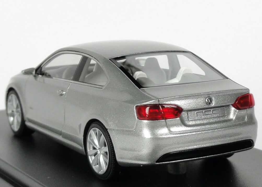 Foto 1:43 VW New Compact Coupé NCC silber-met. NAIAS Detroit 2010 Werbemodell Looksmart 000099300AA001