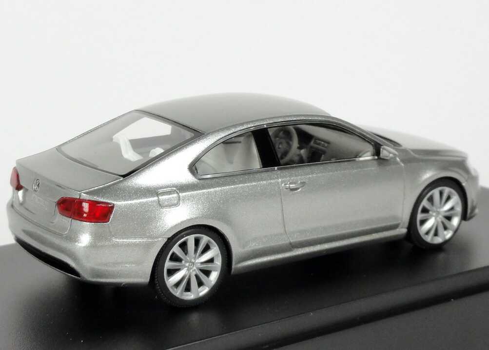 Foto 1:43 VW New Compact Coupé NCC silber-met. NAIAS Detroit 2010 Werbemodell Looksmart 000099300AA001