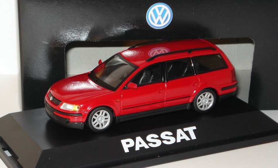 Foto 1:43 VW Passat Variant (Typ B5) kirschrot Werbemodell Schuco