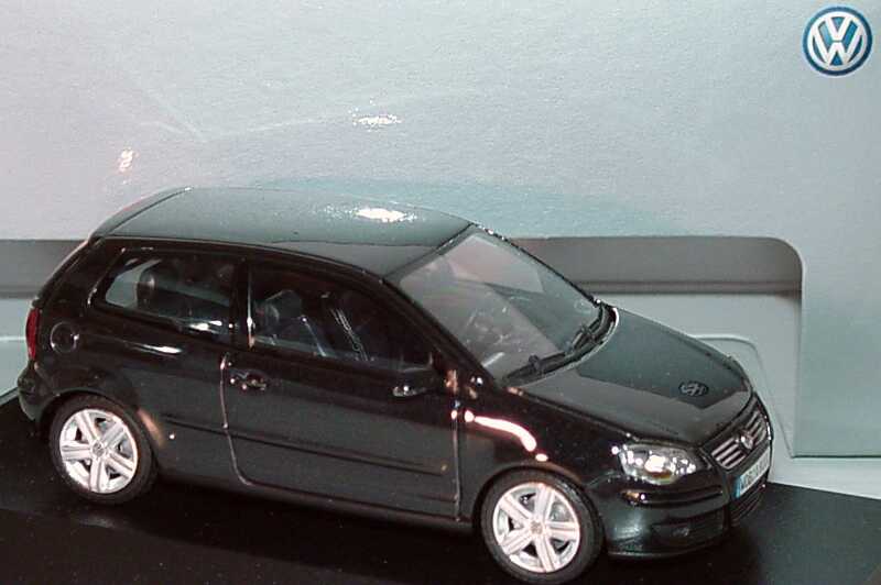 Foto 1:43 VW Polo IV Facelift 2005 (9N3) 2türig deepblack-perleffekt Werbemodell Minichamps 6Q0099300GPC9X