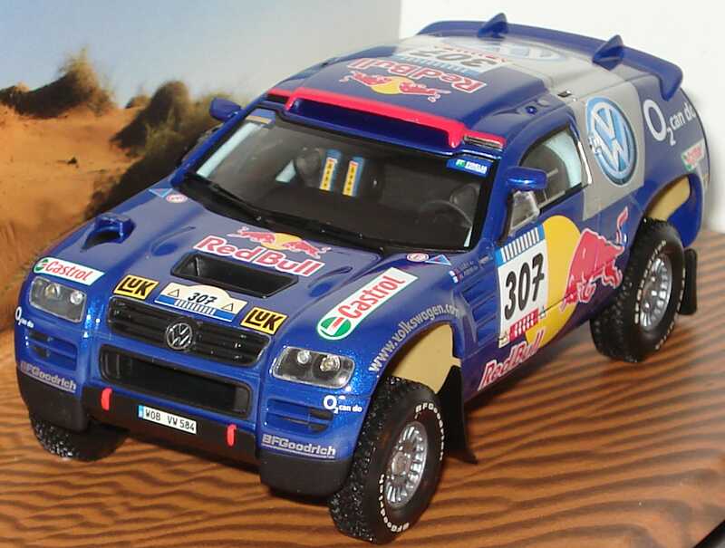 Foto 1:43 VW Race Touareg 2005 Rallye Dakar VW, Red Bull Nr.307, Saby/Perin Werbemodell Minichamps 7L0099400PD307
