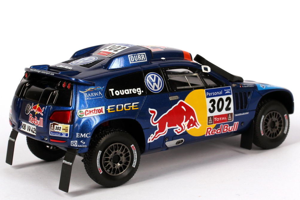 Foto 1:43 VW Race Touareg 3 Rallye Dakar 2011 Red Bull Nr.302, Al-Attiyah / Gottschalk  Werbemodell Spark 7L6099300B98P