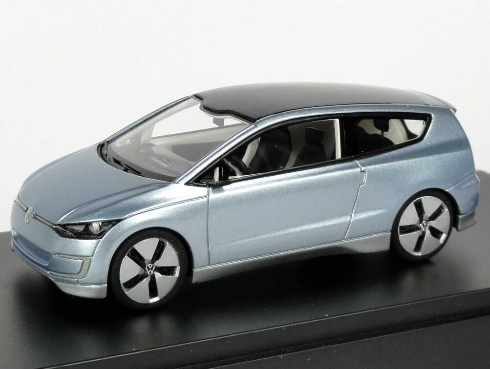 Foto 1:43 VW Studie UP! Lite eisblau-met. Los Angeles 2009 Werbemodell Looksmart 1S1099300E832