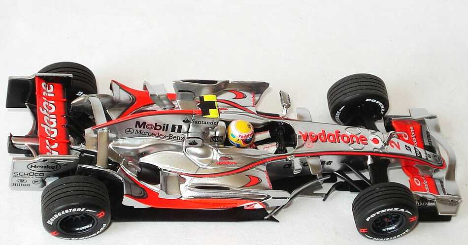 Foto 1:43 Vodafone McLaren Mercedes MP4-22 Formel 1 2007 Nr.2, Lewis Hamilton (1st win, Canada GP 2007) Minichamps 530074322