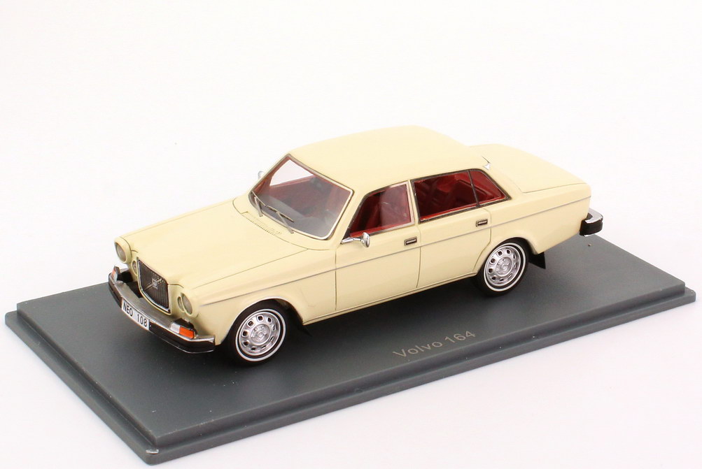 Foto 1:43 Volvo 164 (US Version) 1974 creme-weiß NEO Scale Models 43108