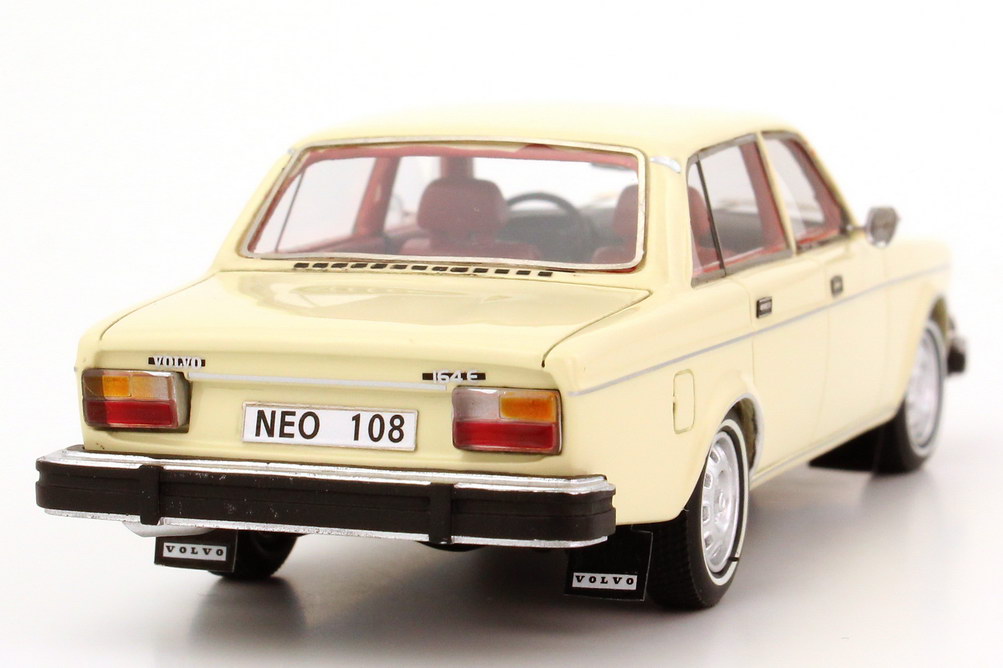 Foto 1:43 Volvo 164 (US Version) 1974 creme-weiß NEO Scale Models 43108