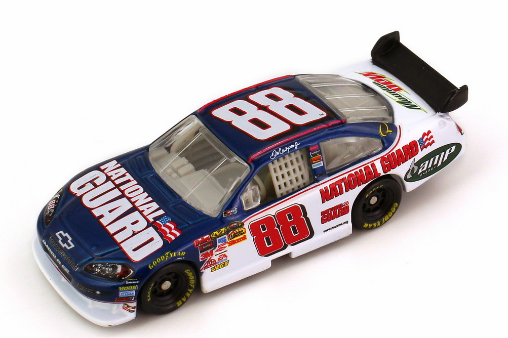 Foto 3Inch 1:64 Chevrolet Impala SS NASCAR 2008 Hendrick Motorsports, National Guard, AMP Nr.88, Dale Earnhardt Jr. (Daytona 500 Edition) Winners Circle 70761