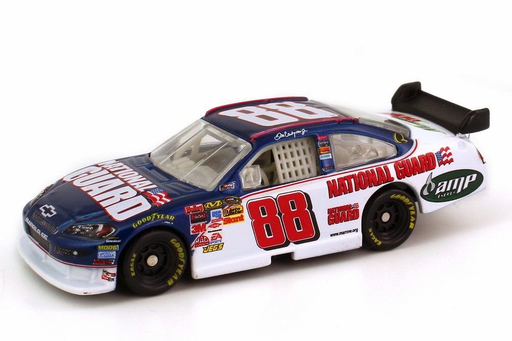 Foto 3Inch 1:64 Chevrolet Impala SS NASCAR 2008 Hendrick Motorsports, National Guard, AMP Nr.88, Dale Earnhardt Jr. (Daytona 500 Edition) Winners Circle 70761