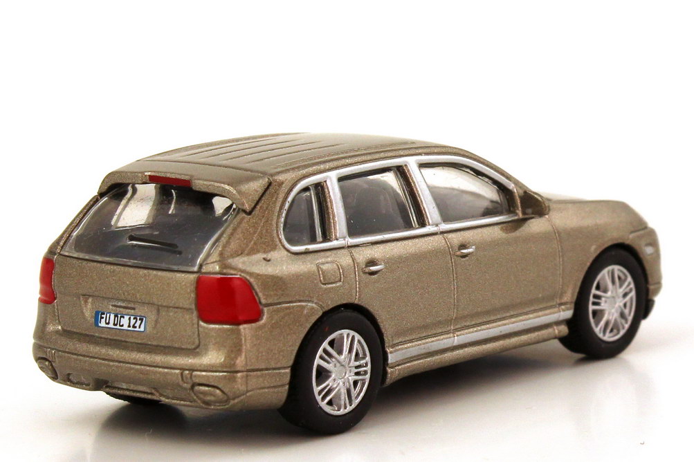 Foto 1:87 Porsche Cayenne S (Typ 9PA 2007) beige-met. Schuco 25712