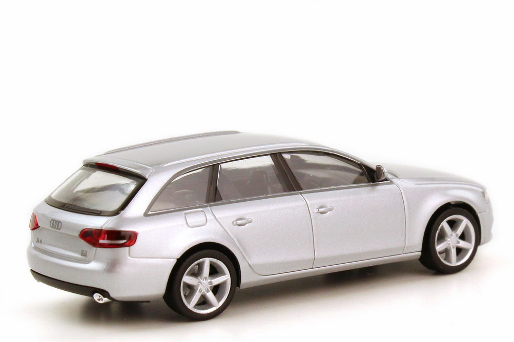 Audi A4 Avant B8 eissilber-met. - Werbemodell - herpa 5010804212