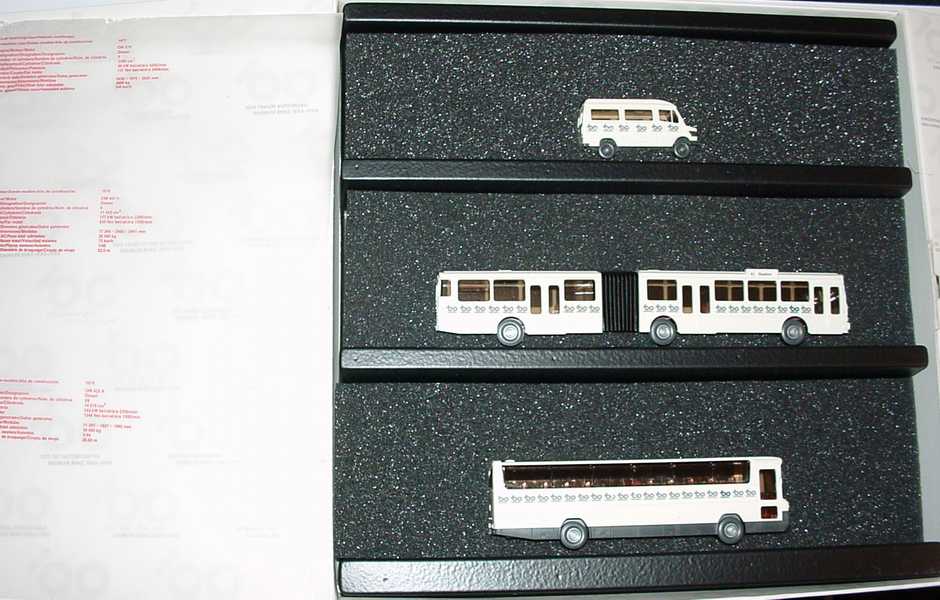 Foto 1:87 100 Jahre Automobil Daimler Benz 1886-1986 (207D Bus Hochdach + O 305 G + O 303 RHD) Wiking 6840641100