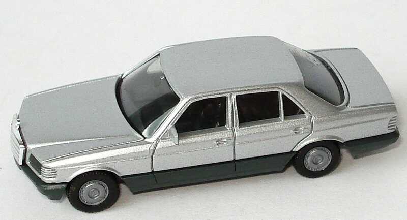 Foto 1:87 100 Jahre Automobil Daimler Benz 1886-1986 (500SE silbermet., 300TE rot, 560SEC graumet.) herpa 6840640300