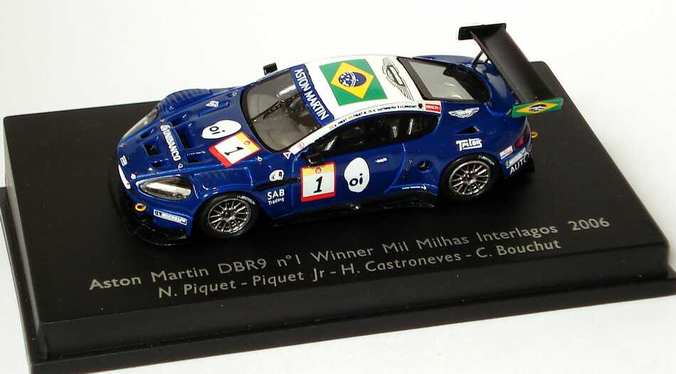 Foto 1:87 Aston Martin DBR9 Mil Milhas Brasil 2006 oi, Unibanco, Cirtek Motorsport Nr.1, Piquet Jr./ Castroneves / Bouchut (Sieger) Spark 87S025