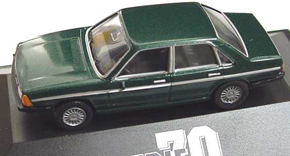 Foto 1:87 Audi 100 GL 5E dunkelgrün-met. herpa 100793