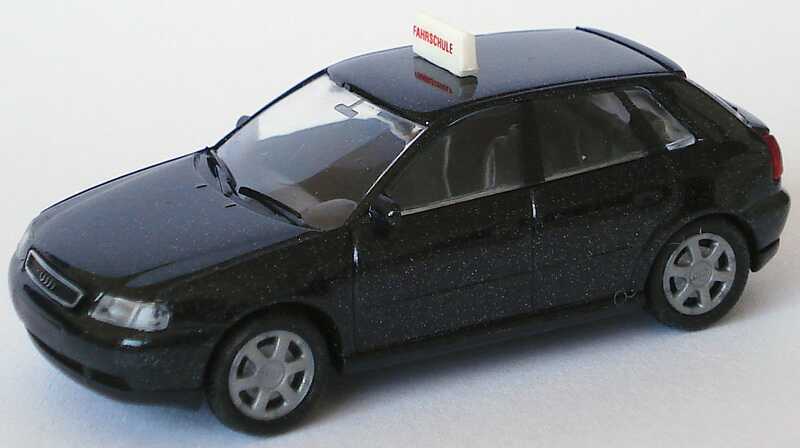 Foto 1:87 Audi A3 4türig schwarz-met. Fahrschule Rietze