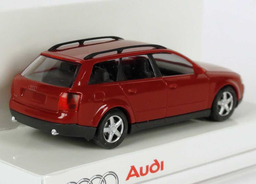 Foto 1:87 Audi A4 Avant 3.0 quattro (B6) amulettrot (kleine Verpackung)Werbemodell Busch 5010104222