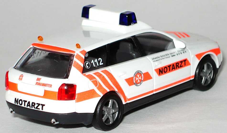 Foto 1:87 Audi A4 Avant 3.0 quattro (B6) NEF Die Johanniter, Notarzt Busch 49257