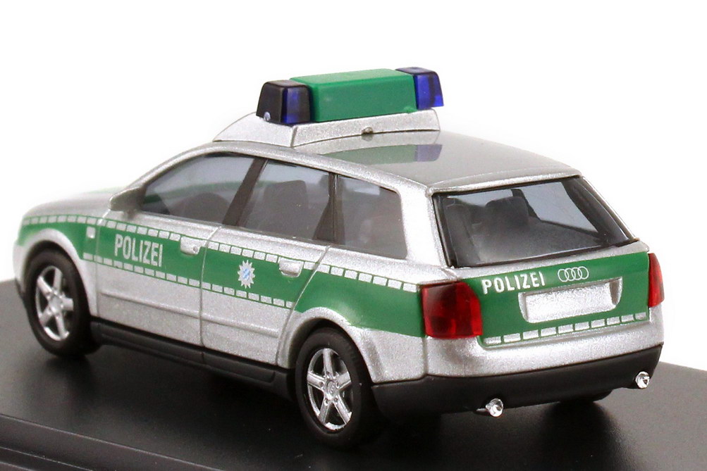 Foto 1:87 Audi A4 Avant (Facelift 2004) Polizei Bayern silber-met./grün AARU Unfallforschung Werbemodell Busch