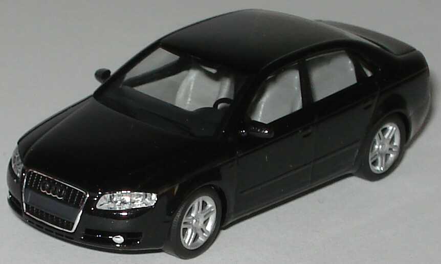 Foto 1:87 Audi A4 (Facelift 2004) phantomschwarz-met. Busch 501.04.041.42