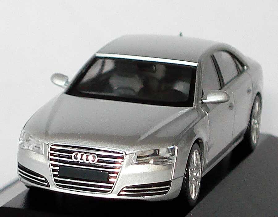Foto 1:87 Audi A8 (Typ D4 2010) eissilber-met. Werbemodell herpa 5011008112