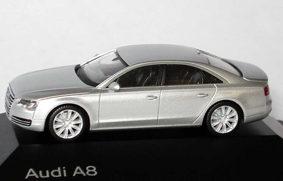 Foto 1:87 Audi A8 (Typ D4 2010) eissilber-met. Werbemodell herpa 5011008112