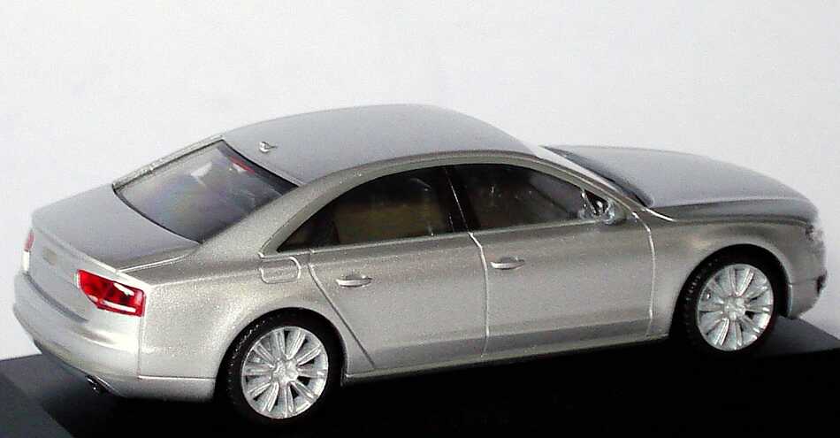 Foto 1:87 Audi A8 (Typ D4 2010) eissilber-met. Werbemodell herpa 5011008112