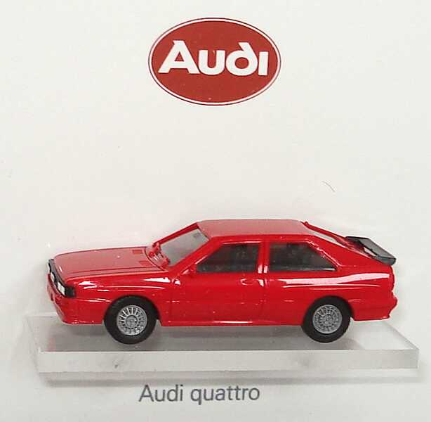 Foto 1:87 Audi Set-Packung 60 Jahre Auto Union 1932 - 1992 (Audi Front, DKW F7, Horch 850 Lim., Wanderer W21, DKW F89L, NSU Ro80, Audi quattro, Audi 100 Avant gerahmt)