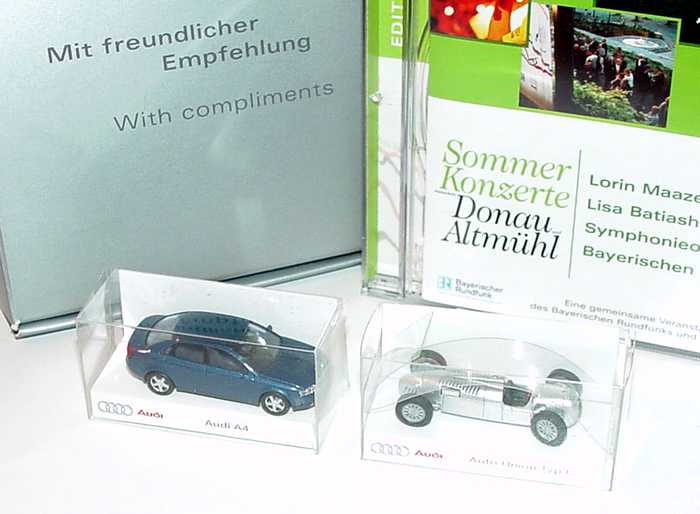 Foto 1:87 Audi Set Mit freundlicher Empfehlung (Audi A4 blau-met. + Autounion Typ C + CD) Rietze