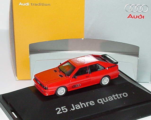 Foto 1:87 Audi quattro tornadorot 25 Jahre quattro Werbemodell herpa 00677