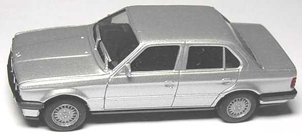 Foto 1:87 BMW 325i 4türig (E30) silber-met. herpa 3078