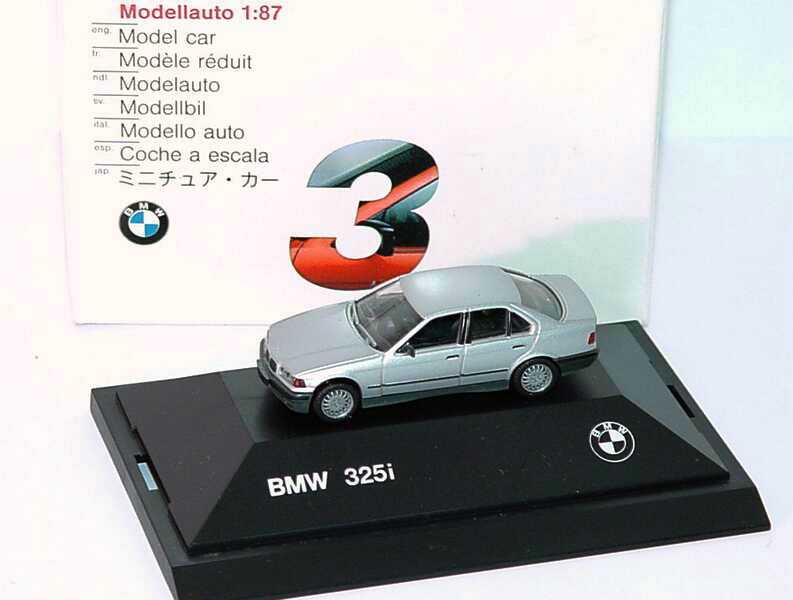 Foto 1:87 BMW 325i (E36) silbermet., schwarze Niere Werbemodell herpa 82229417774