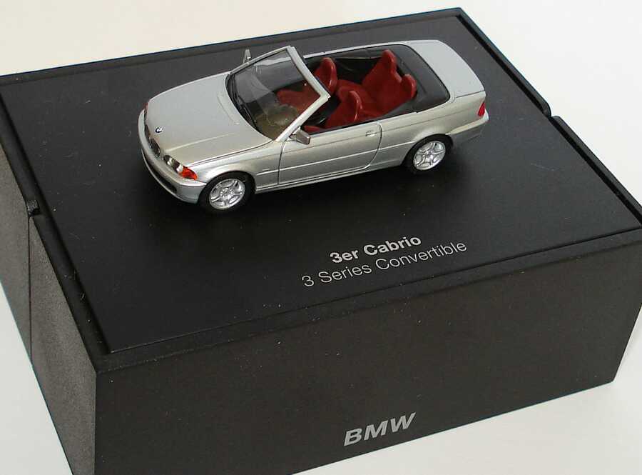 Foto 1:87 BMW 328i Cabrio (E46) silbergrau-met. Werbemodell herpa 80410009751