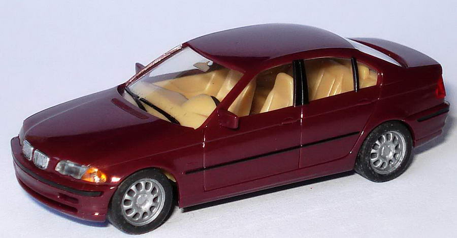 Foto 1:87 BMW 328i (E46) dunkelweinrot herpa 022545/151672