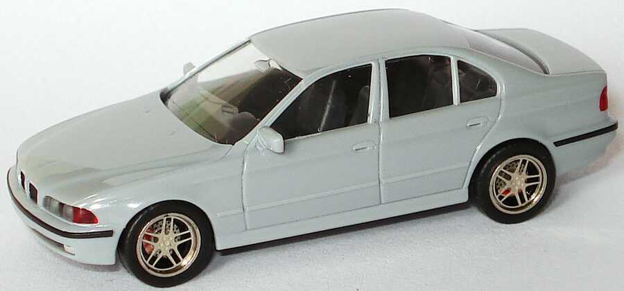 Foto 1:87 BMW 528i (E39) grau mit Automobilia-Felgen herpa 021920