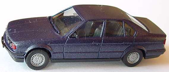 Foto 1:87 BMW 535i (E34) dunkelblau-met. herpa 030656