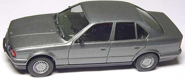 Foto 1:87 BMW 535i (E34) grau-met. herpa 030656