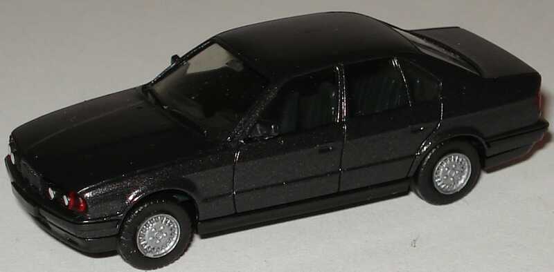 Foto 1:87 BMW 535i (E34) schwarzmet., Spiegel eingesetzt herpa 030656