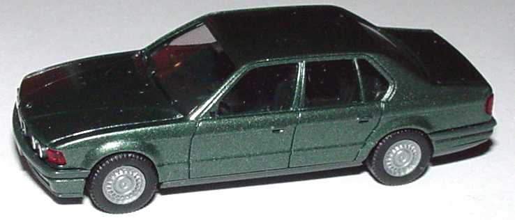 Foto 1:87 BMW 735i (E32) grün-met. herpa 030434