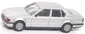 Foto 1:87 BMW 735i (E32) silber-met. herpa 030434