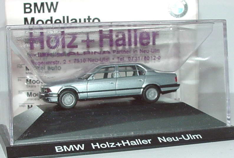 Foto 1:87 BMW 750iL (E32) silber-met. BMW Holz+Haller Neu-Ulm Werbemodell herpa