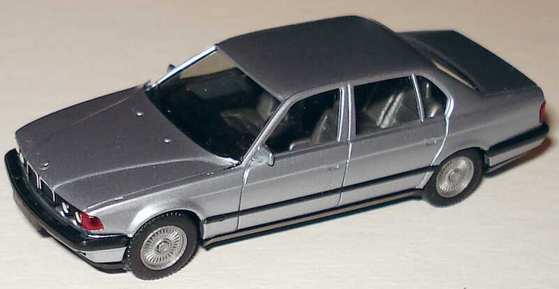 Foto 1:87 BMW 750iL (E32) silber-met. herpa 2504