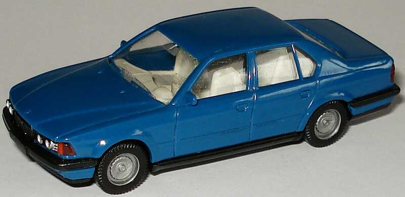 Foto 1:87 BMW 750i (E32) blau Wiking 19201