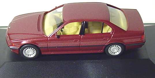 Foto 1:87 BMW 750i (E38) rot-met. herpa 100977