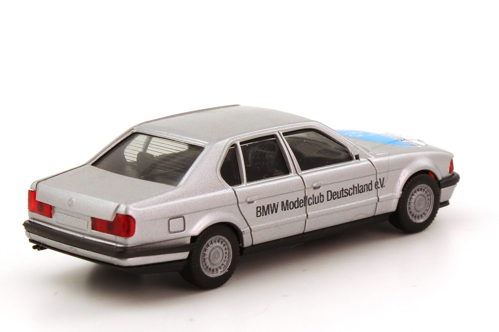 Foto 1:87 BMW 7er 735i (E32) silber-met. BMW Modellclub Deutschland e.V. 1:x herpa