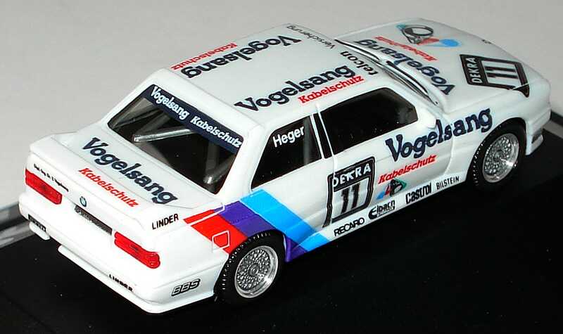 Foto 1:87 BMW M3 (E30) DTM 1990 Linder, Vogelsang Nr.11, Heger Werbemodell mit Fahrerautogramm auf Sockel und Verpackung herpa 82229417844