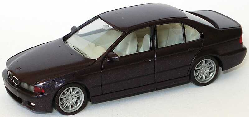 Foto 1:87 BMW M5 (E39) dunkel-violett-met. herpa 032643