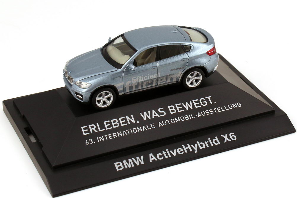 Foto 1:87 BMW X6 ActiveHybrid 63. IAA 2009 - Erleben, was bewegt. herpa 293082